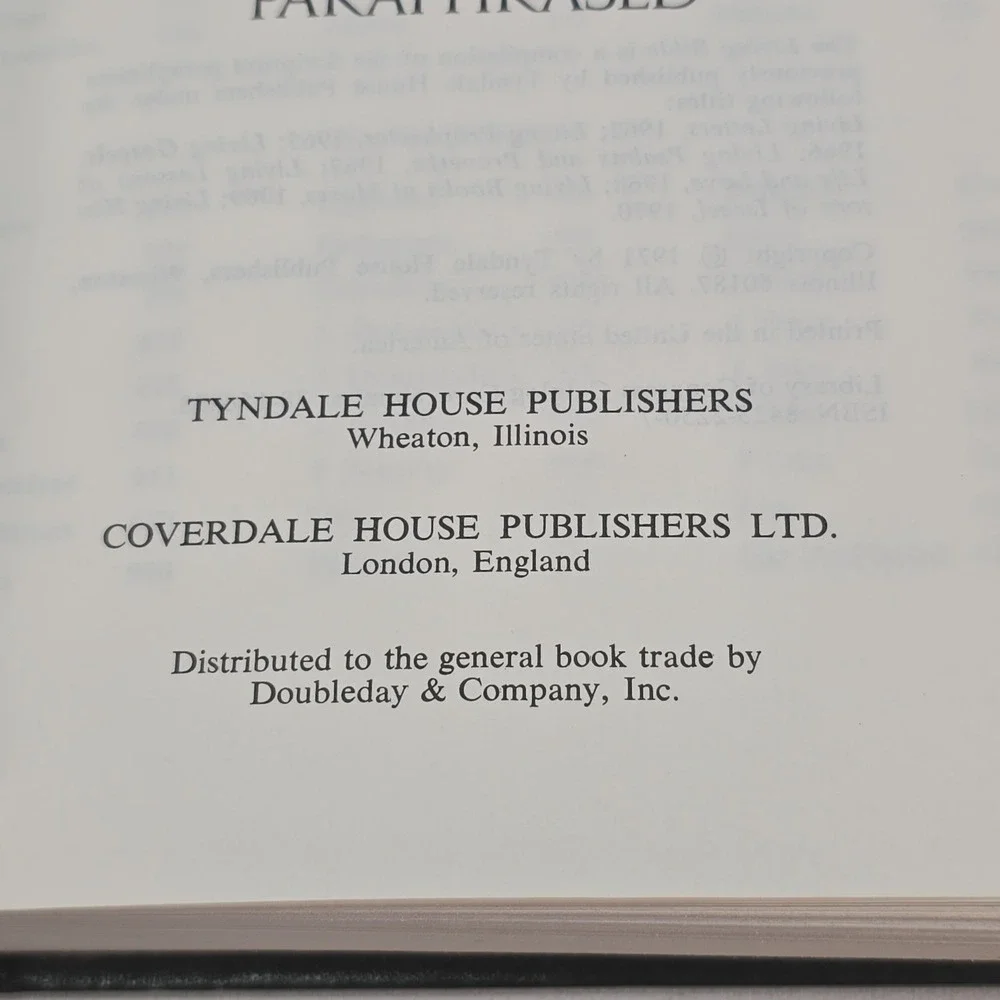 The‎ Living Bible Paraphrased Tyndale Hardcover